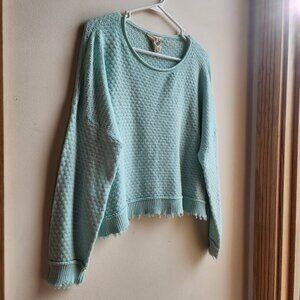 Fantastic Fawn Mint Scoop Neck Fringe Sweater Size Medium